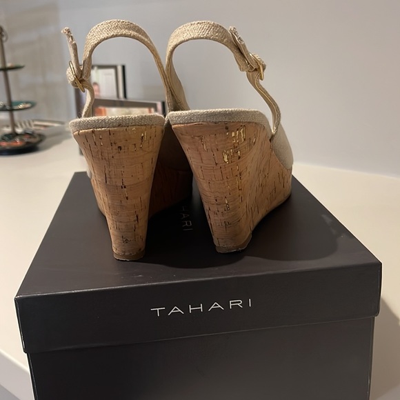 Tahari open toed wedges - Picture 3 of 6